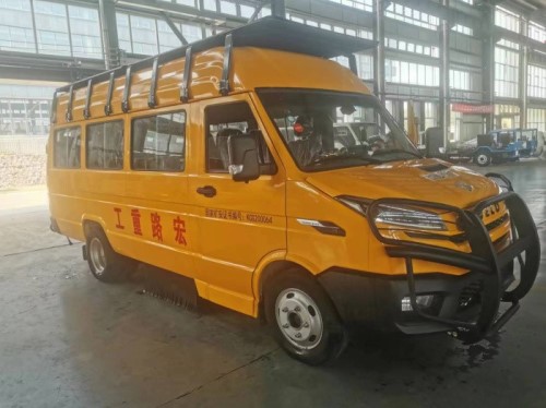 RU-19無(wú)軌人車(chē)依維柯